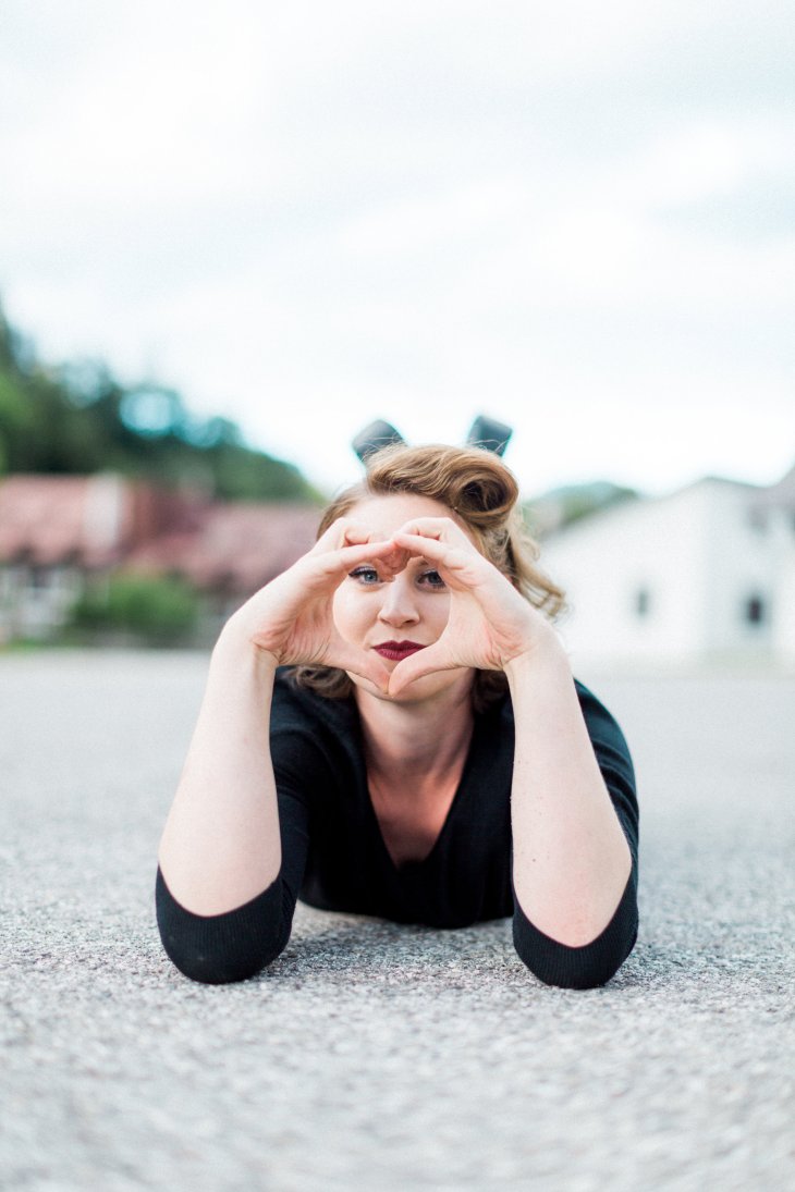 Lady-Cupcake-Tarvis-ground-asphalt-pure-sensuousness-love-yourself